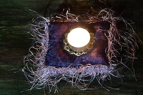 Tealight holder purple cushion