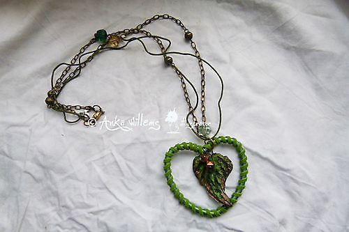 Pendant Heart with Leaf