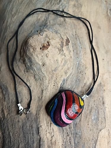 Happy Stone Pendant Rainbow