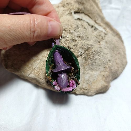 Pendant Purple Mushroom