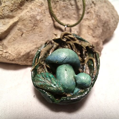 Pendant Green mushrooms