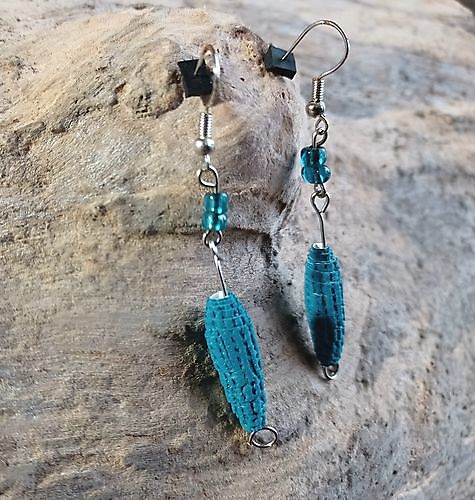 Earrings blue beads