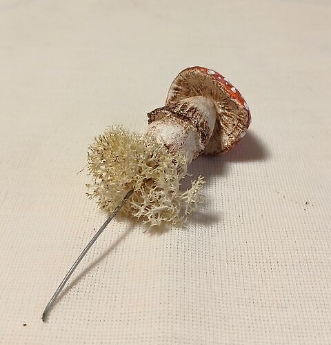 Flower pot plug mushroom red 2